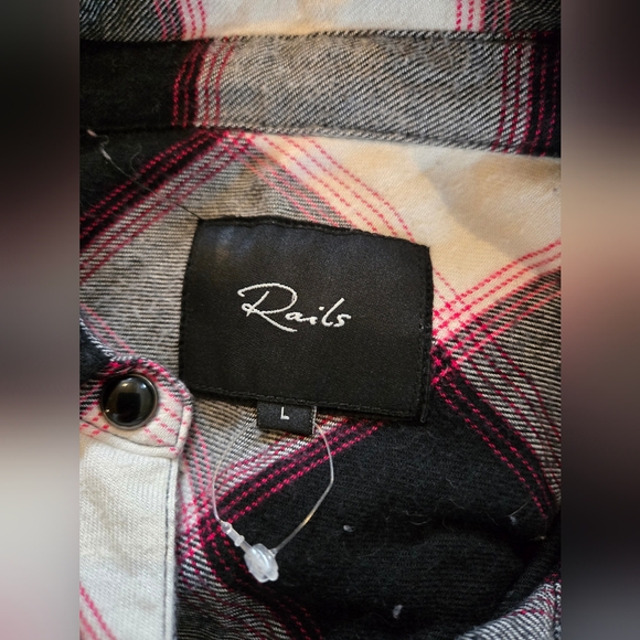 Rails | Leo White Midnight Magenta Frayed Hem Snap Button Flannel Shirt, Size L - Picture 6 of 10